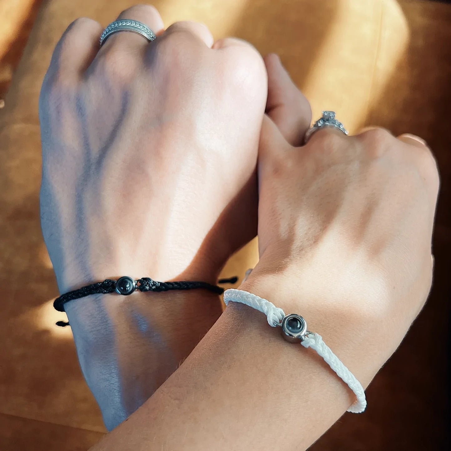 Personalisiertes Armband mit Foto in Nanogravur